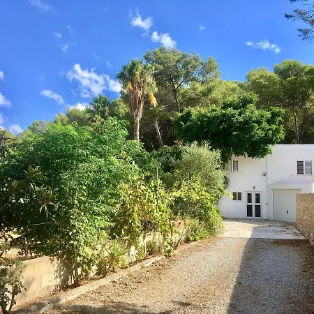 Villa Alexa Charming Is Just A 10 Min Drive To Either Playa Den Bossa Or San Antonio San José