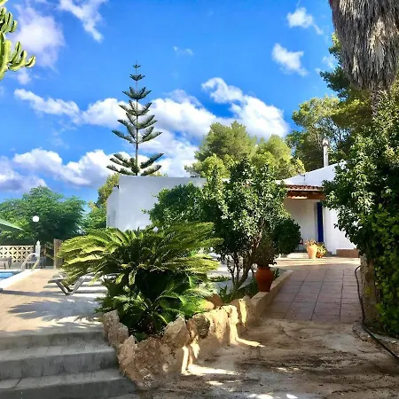 Villa Alexa Charming Is Just A 10 Min Drive To Either Playa Den Bossa Or San Antonio San José