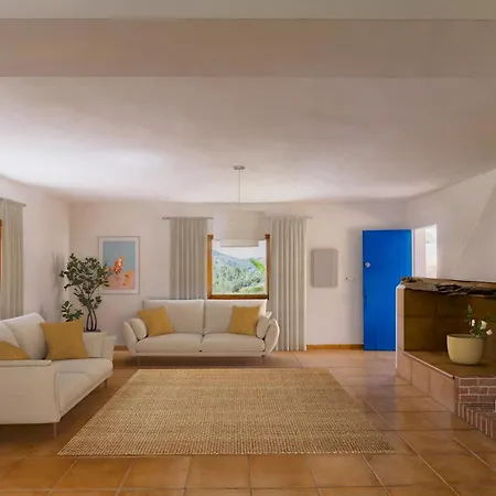 Alexa Charming Is Just A 10 Min Drive To Either Playa Den Bossa Or San Antonio Villa *