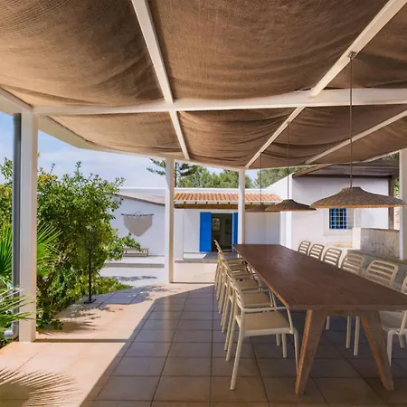 Alexa Charming Is Just A 10 Min Drive To Either Playa Den Bossa Or San Antonio * San José
